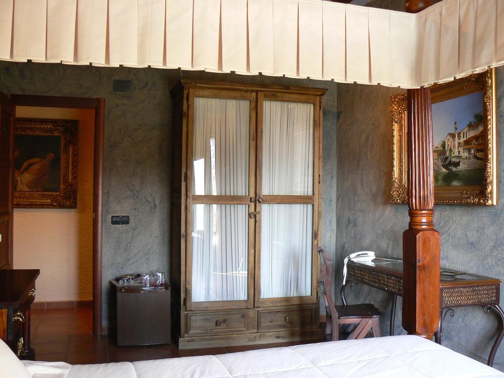 Hotel Caseta Nova Касталья Экстерьер фото