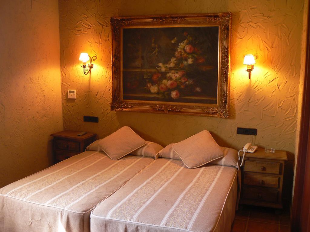 Hotel Caseta Nova Касталья Экстерьер фото