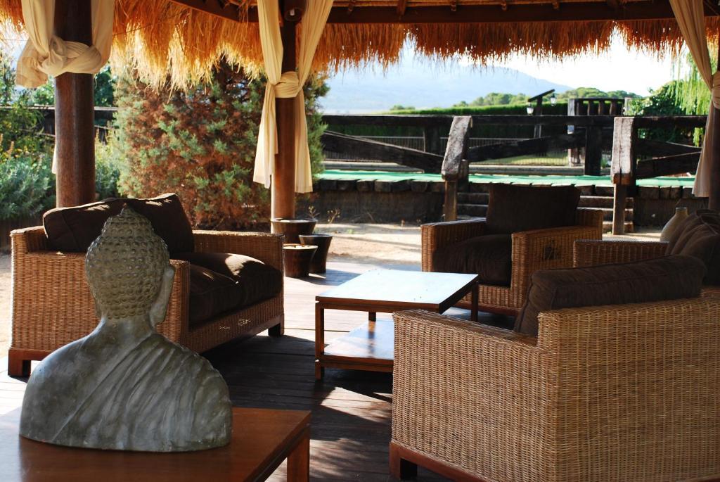 Hotel Caseta Nova Касталья Экстерьер фото